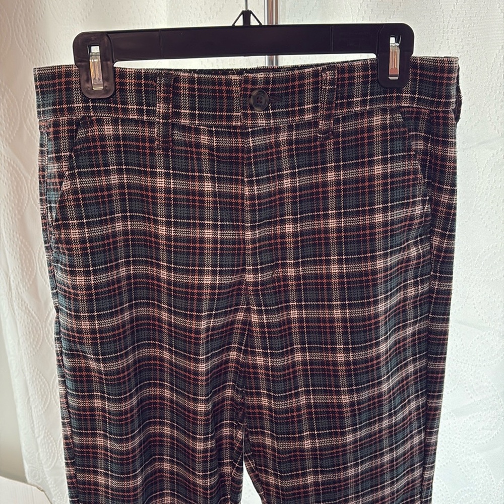 AMERICAN EAGLE size 6 stretch hi rise trousers